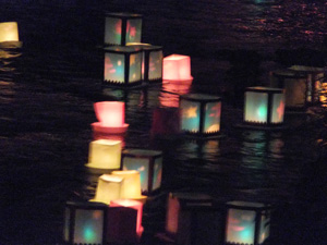 Lanterns in Toro-Nagashi event ３